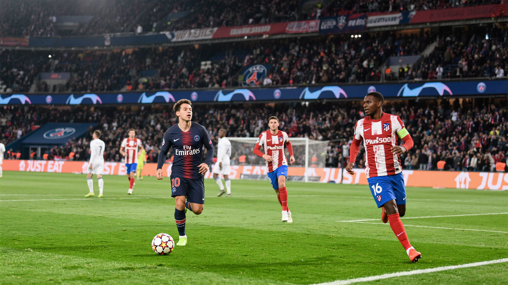 巴黎闪耀！4-0横扫马竞，80619名球迷见证激情时刻